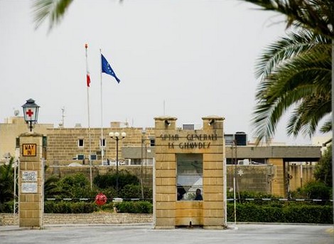 Waqa’ Minn Sellum Waqt Li Kien Qed Jaħdem Fuq Barra Ta’ Dgħajsa