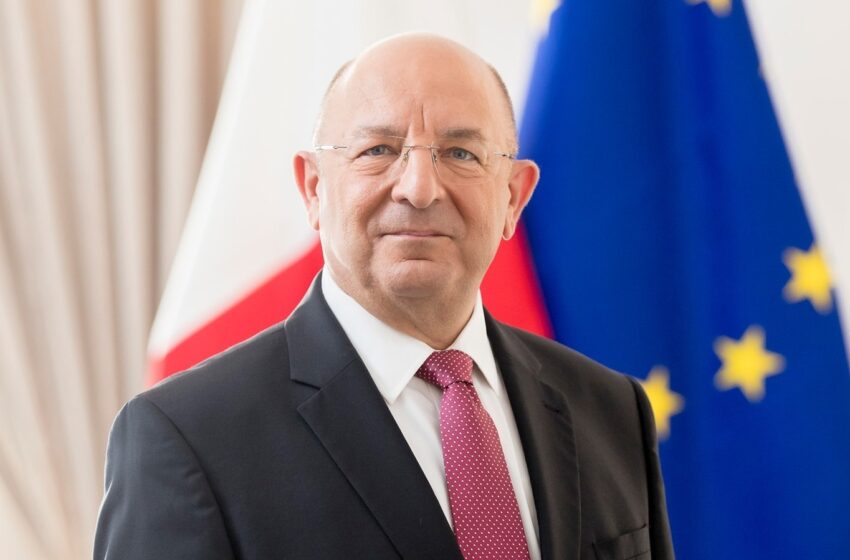 Il-Ministru Michael Farrugia Lura D-Dar